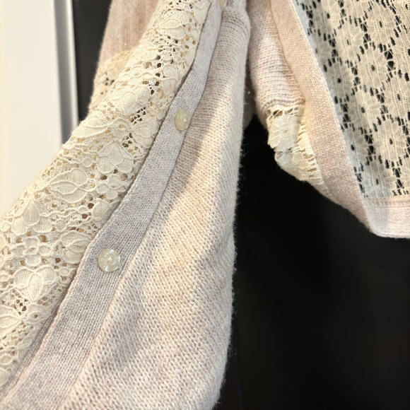 Anthropologie Shrug - Picture 5 of 6